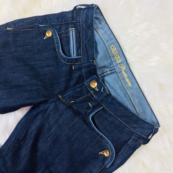 GUESS Jean Straight Leg Size 26 - Picture 3 of 6